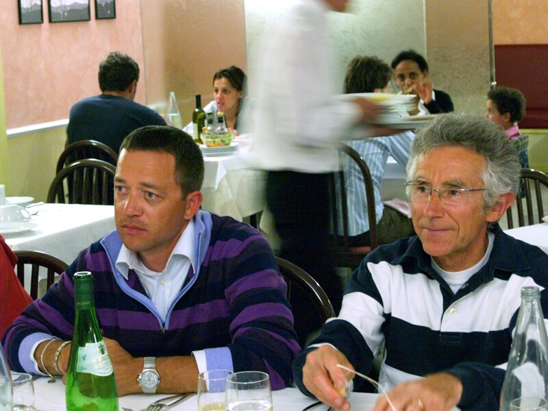 L0100007.jpg - OLYMPUS DIGITAL CAMERA         